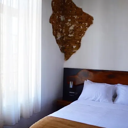 Queen Of Hotel Nikósie
